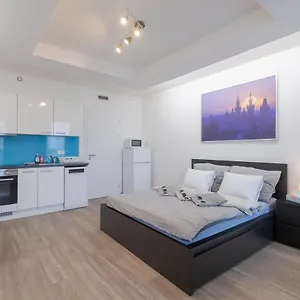 Bright Studio, 10min Centre, Free Parking Prag