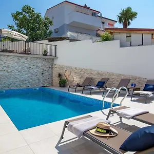 Frankola With Swimming Pool , Crikvenica Kroatien