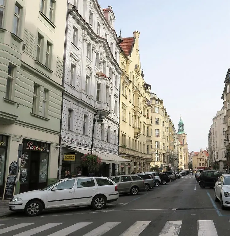 Old Town Square Superior Apartments - Valentin Praag