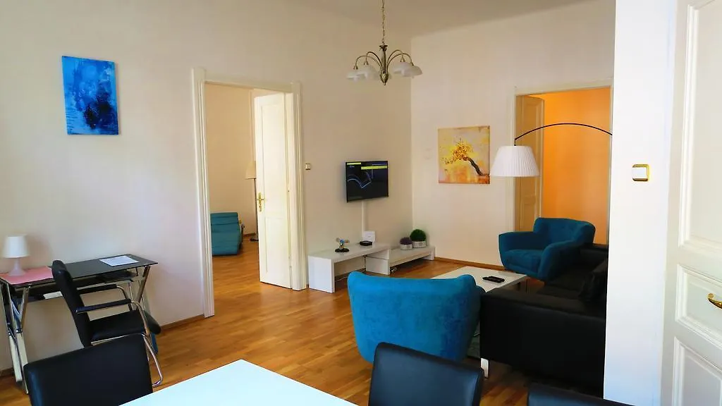 Old Town Square Superior Apartments - Valentin Praag