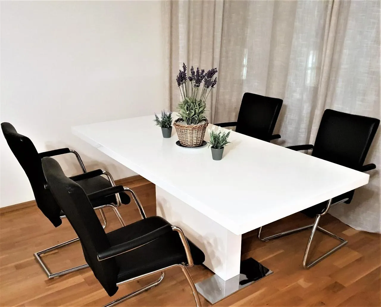Old Town Square Superior Apartments - Valentin Praag